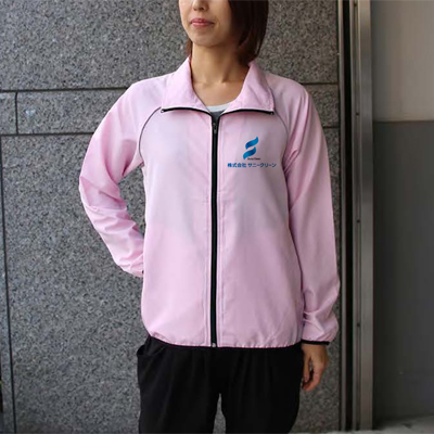 着用イメージ　女性モデル168cm ピンクSサイズ