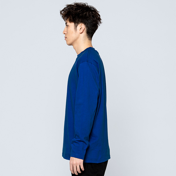 モデル身長180cm　ロイヤルブルー　Lサイズ着用