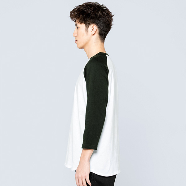 モデル身長180cm　ホワイト×ブラック　Lサイズ着用