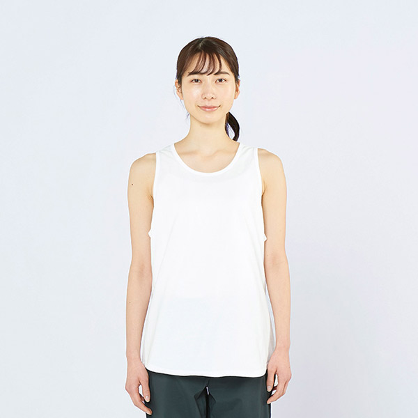 モデル身長165cm　ホワイト　Sサイズ着用