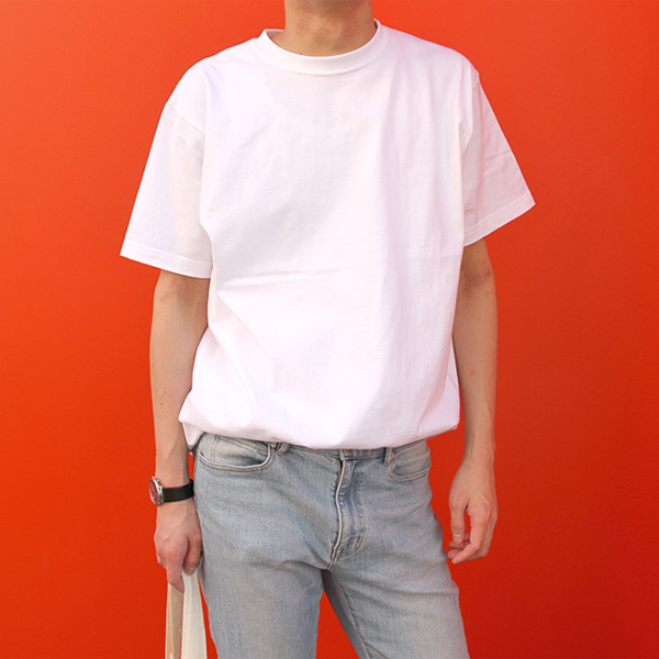 モデル身長182cm　ホワイト　Lサイズ着用