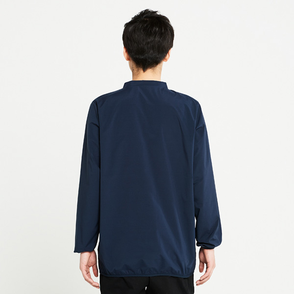 着用イメージ　モデル身長180cm　ネイビー　Lサイズ着用