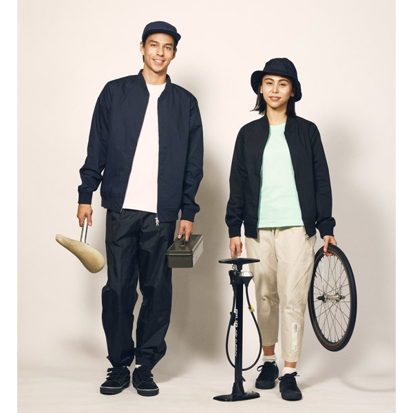 着用イメージ 男性モデル身長182cm/L 086ネイビー、女性モデル身長160cm/XS 002ブラック