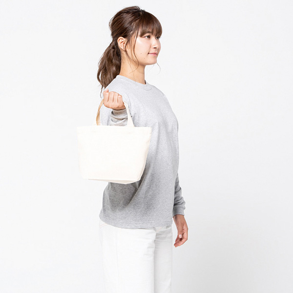 商品イメージ モデル身長161cm　Sサイズ使用