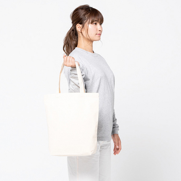 商品イメージ モデル身長161cm　Mサイズ使用