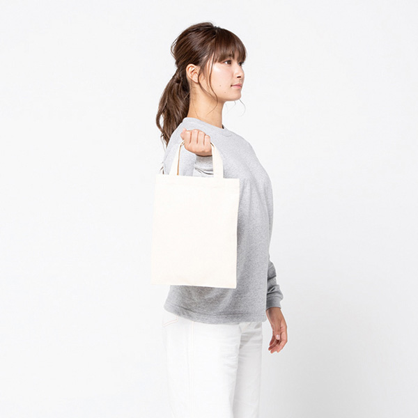 商品イメージ モデル身長161cm　Sサイズ使用