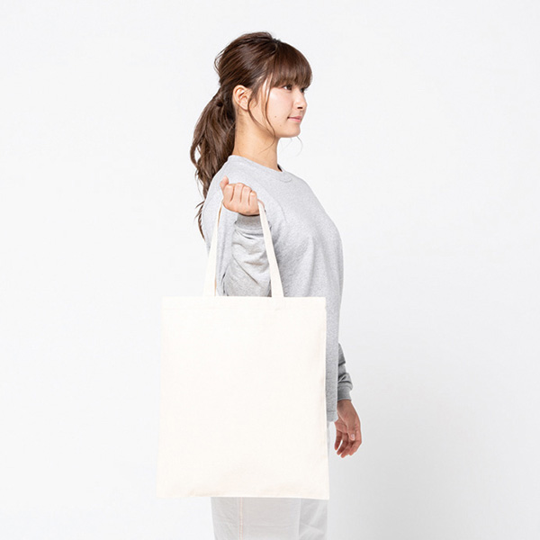 商品イメージ モデル身長161cm　Lサイズ使用